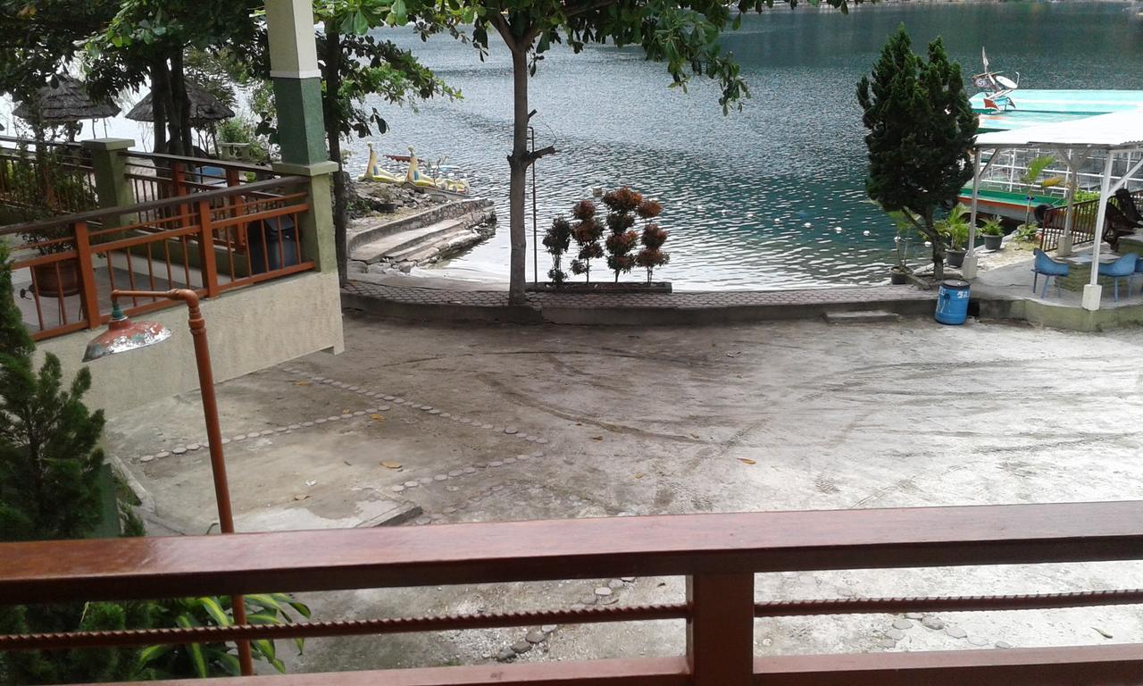 Pandu Lakeside Hotel Parapat Ngoại thất bức ảnh