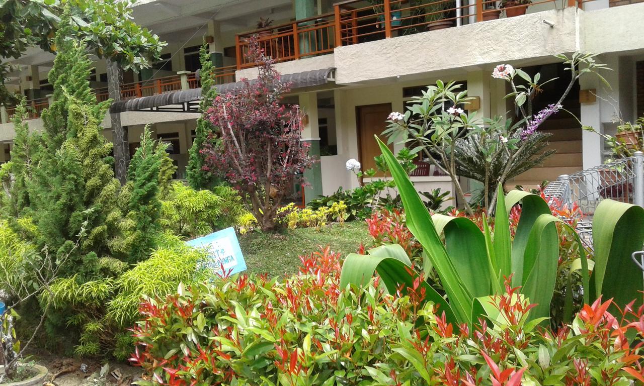 Pandu Lakeside Hotel Parapat Ngoại thất bức ảnh