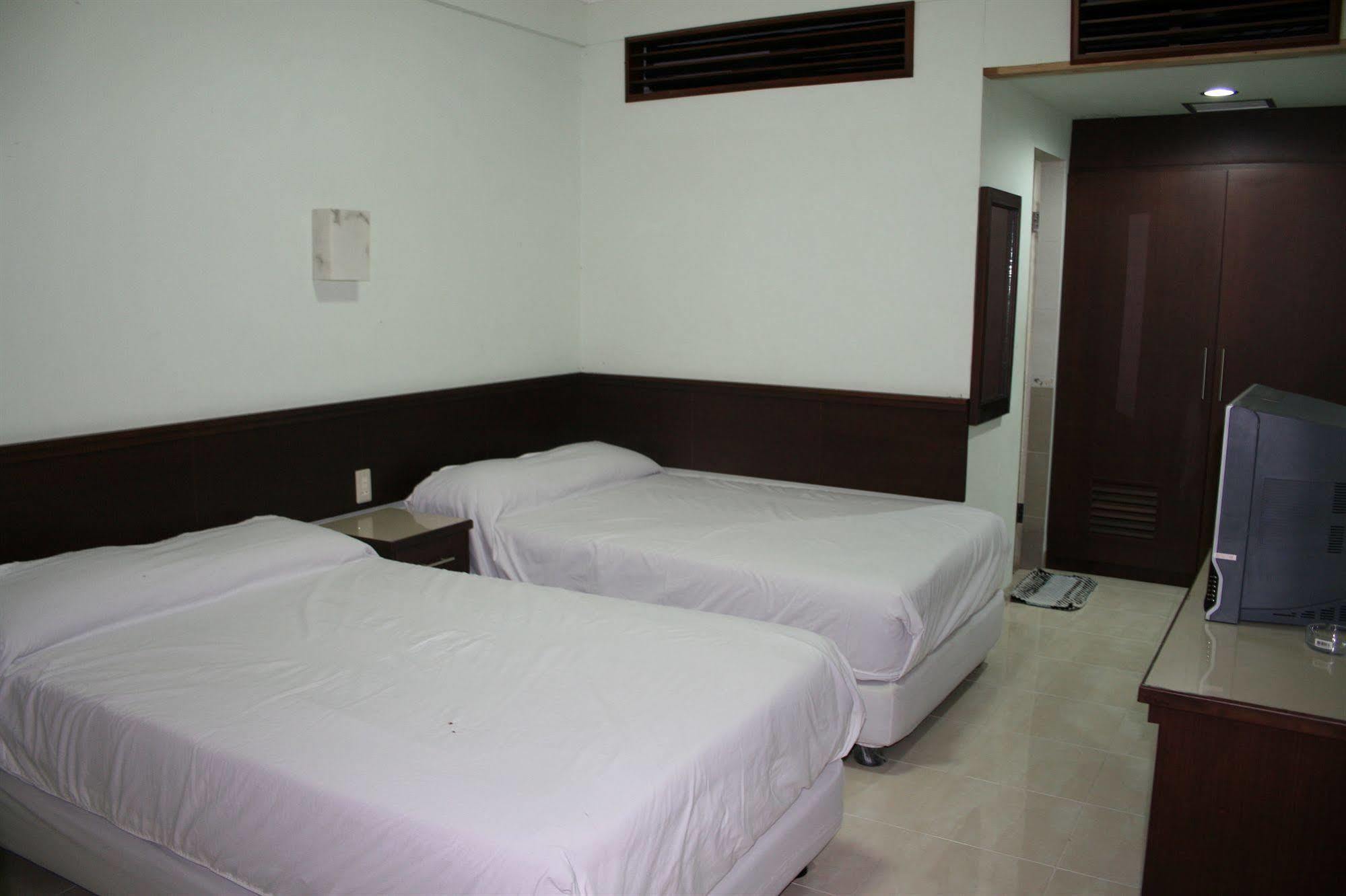 Pandu Lakeside Hotel Parapat Ngoại thất bức ảnh