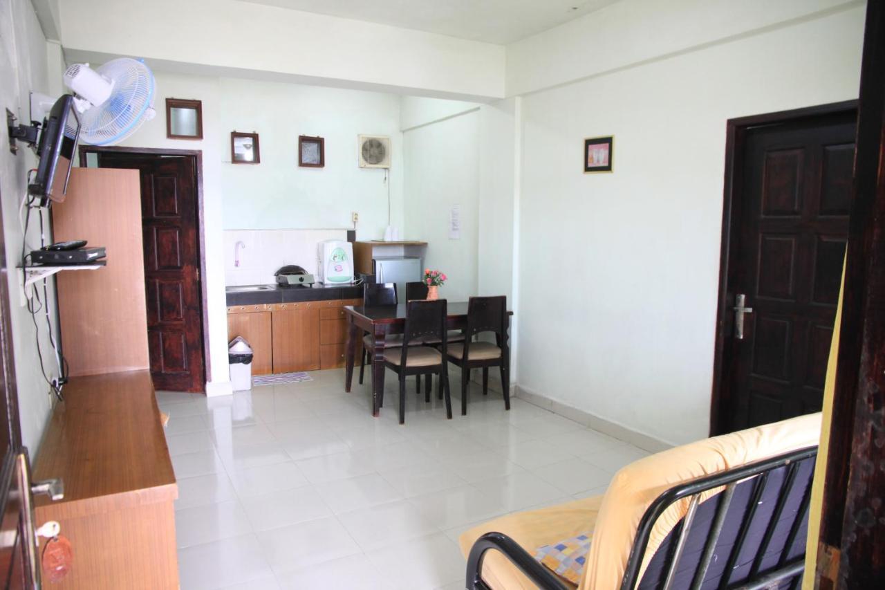 Pandu Lakeside Hotel Parapat Ngoại thất bức ảnh