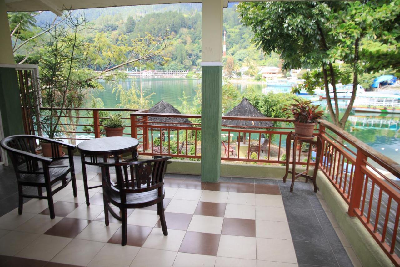 Pandu Lakeside Hotel Parapat Ngoại thất bức ảnh