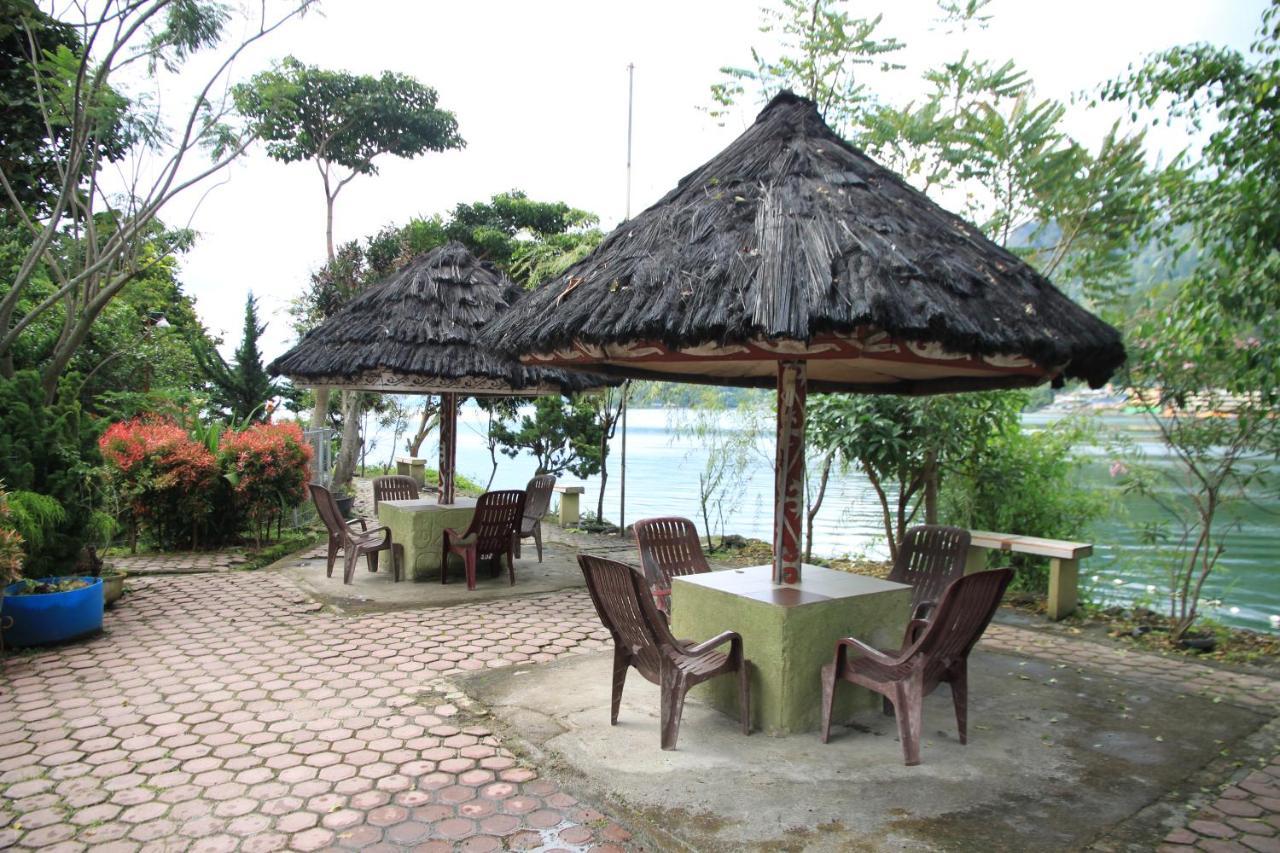 Pandu Lakeside Hotel Parapat Ngoại thất bức ảnh