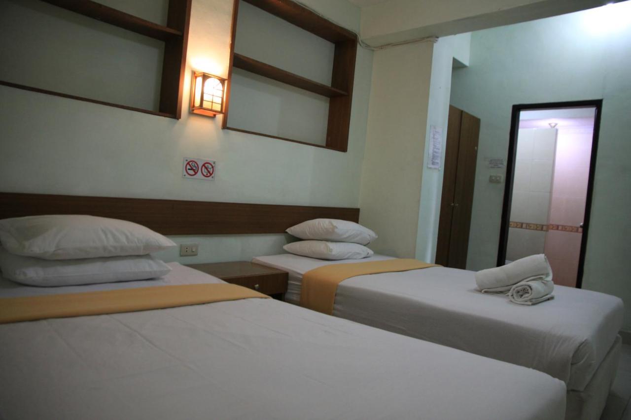 Pandu Lakeside Hotel Parapat Ngoại thất bức ảnh