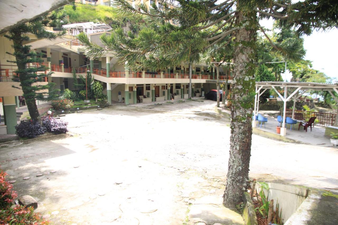 Pandu Lakeside Hotel Parapat Ngoại thất bức ảnh